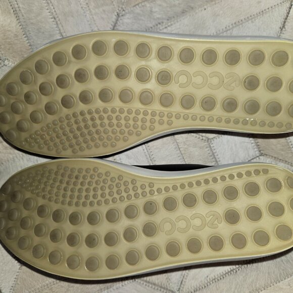 Ecco Soft 7 sneaker size 7M - Picture 4 of 4